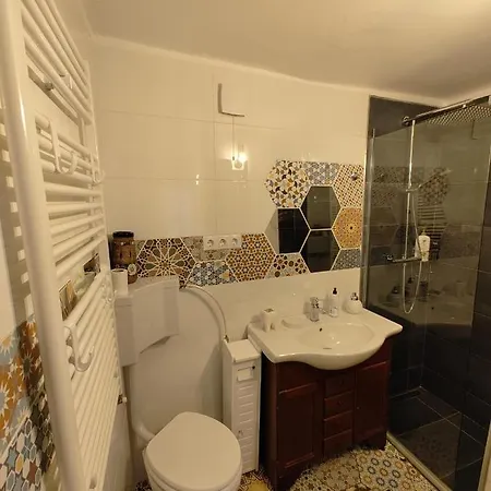 Catalin Hotel *