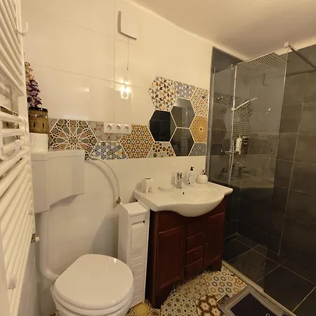 Catalin Hotel