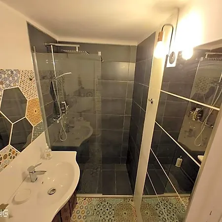 Catalin Hotel